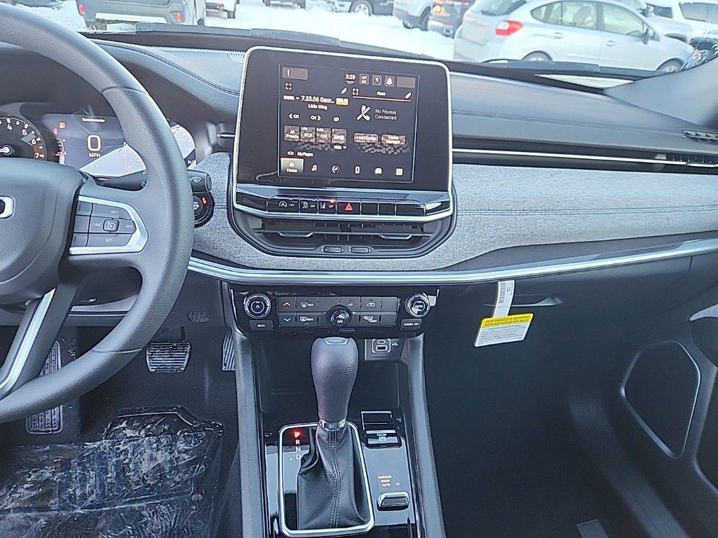 new 2025 Jeep Compass car, priced at $28,889