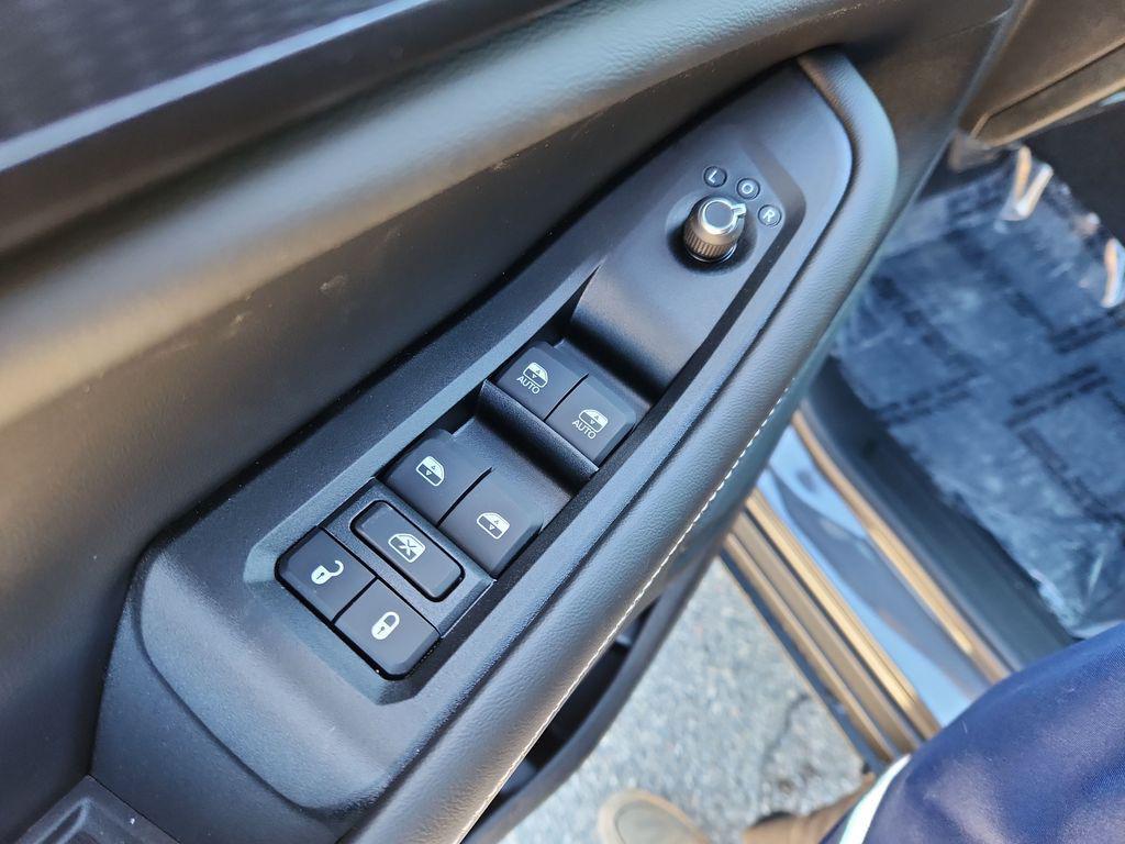 new 2025 Jeep Grand Cherokee car, priced at $43,630