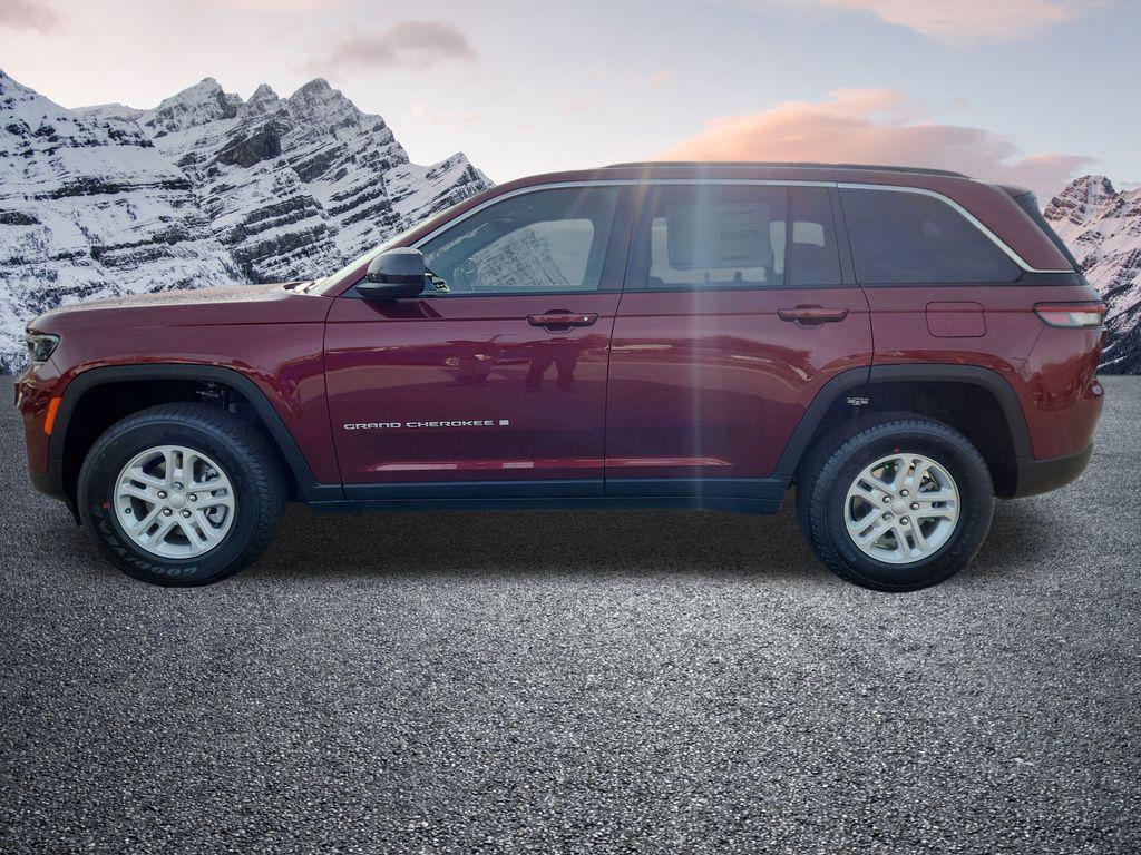 new 2025 Jeep Grand Cherokee car, priced at $38,910