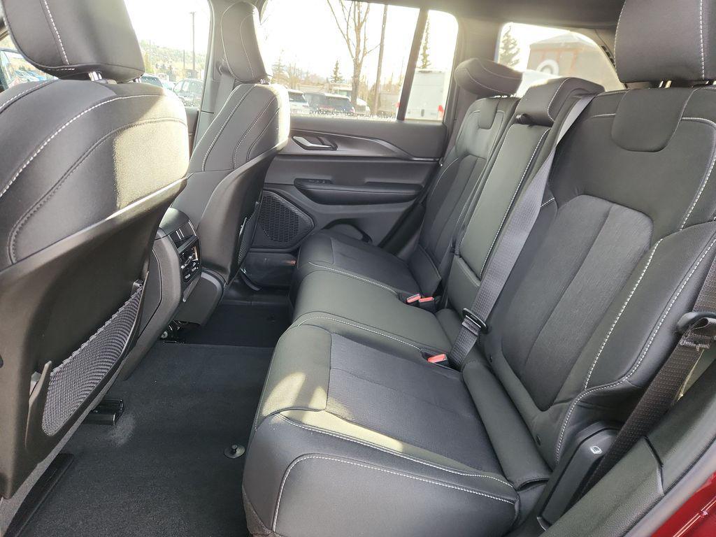 new 2025 Jeep Grand Cherokee car, priced at $38,910