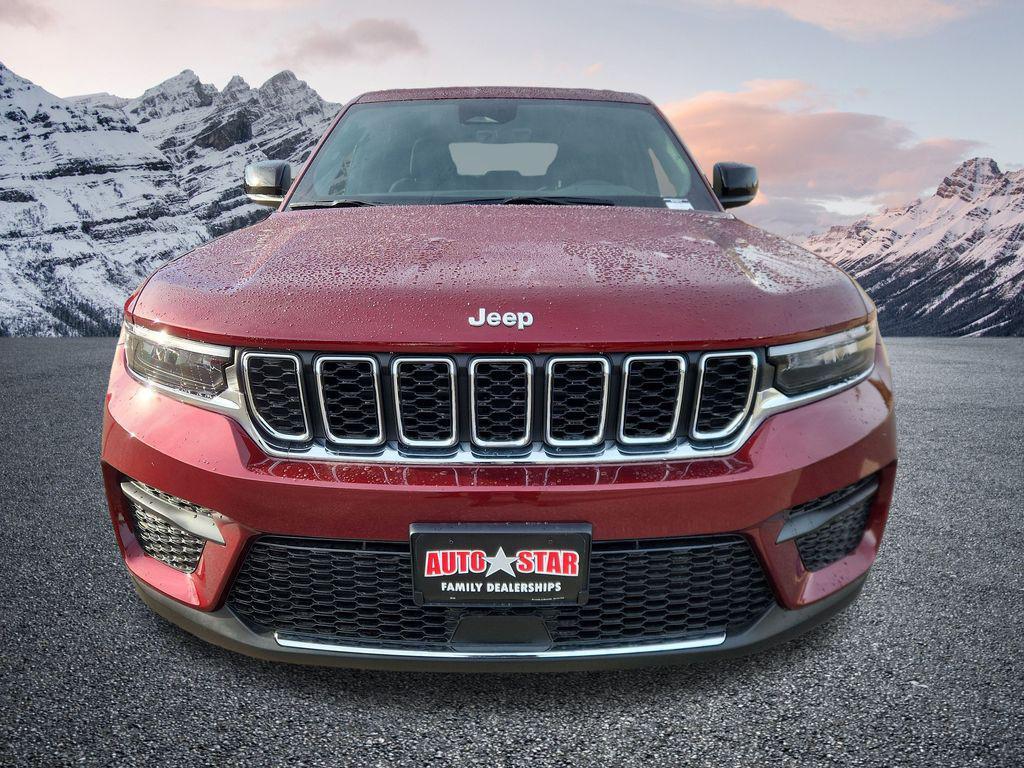 new 2025 Jeep Grand Cherokee car, priced at $38,910