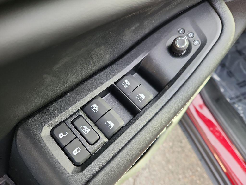 new 2025 Jeep Grand Cherokee car, priced at $38,910