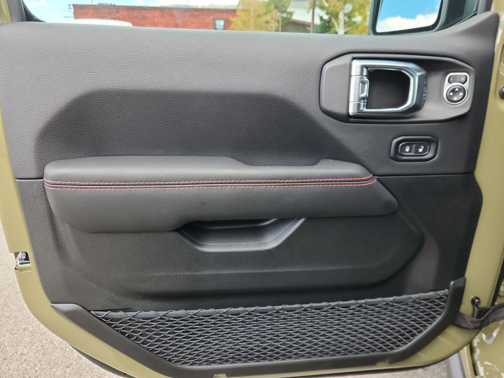 new 2025 Jeep Wrangler car, priced at $70,532