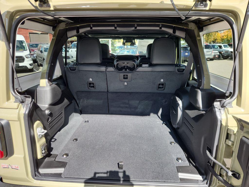 new 2025 Jeep Wrangler car, priced at $70,532