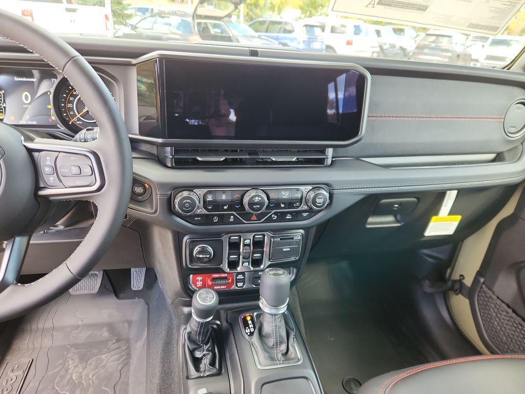 new 2025 Jeep Wrangler car, priced at $70,532