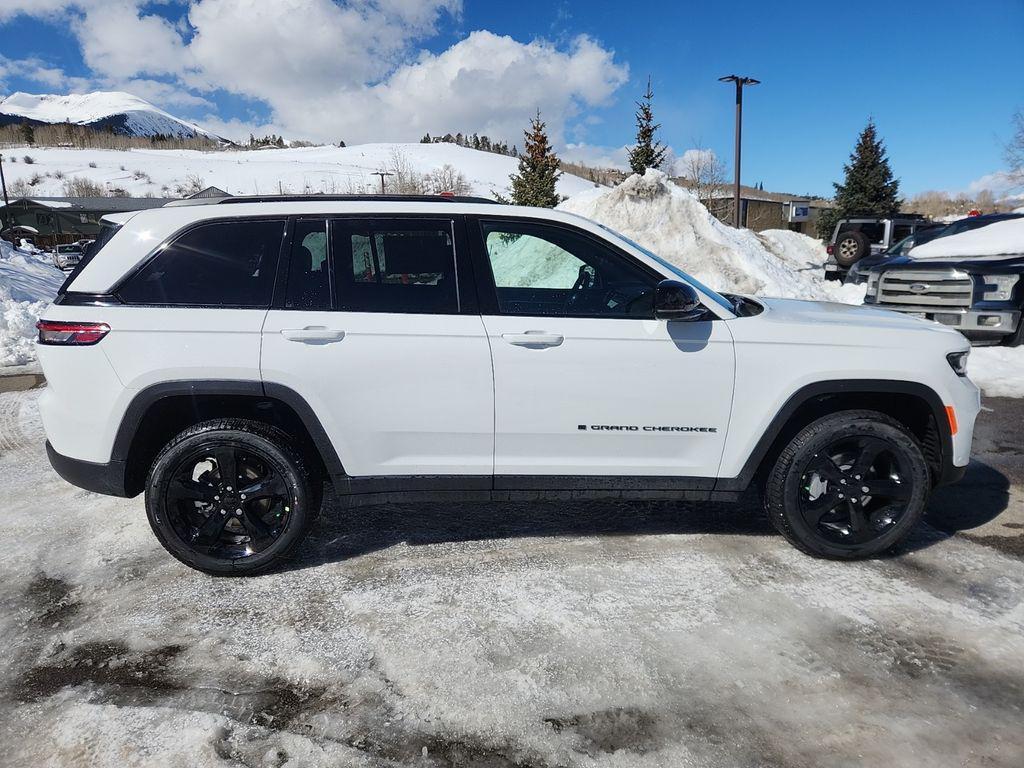 new 2025 Jeep Grand Cherokee car, priced at $49,298