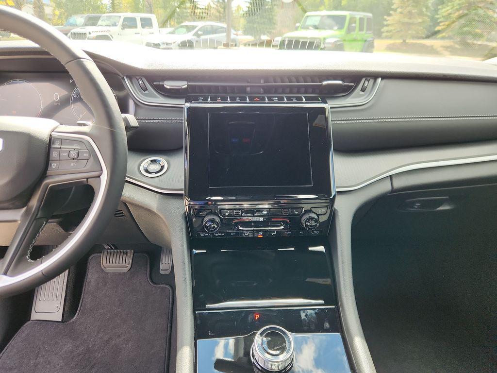 new 2025 Jeep Grand Cherokee L car, priced at $47,391