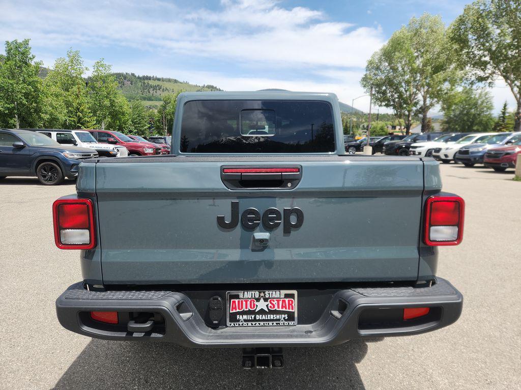 new 2025 Jeep Gladiator car, priced at $42,555