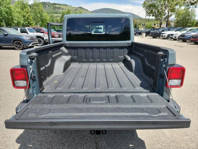 new 2025 Jeep Gladiator car, priced at $43,305