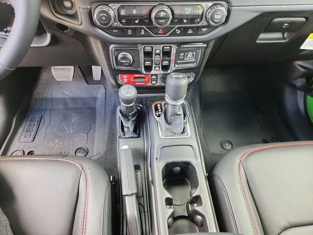 new 2025 Jeep Wrangler car, priced at $70,532