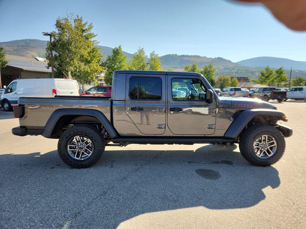 new 2025 Jeep Gladiator car, priced at $51,220