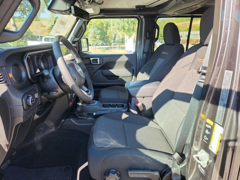 new 2025 Jeep Gladiator car, priced at $51,220