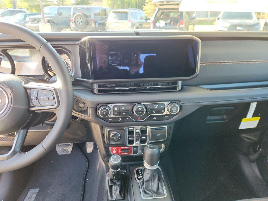 new 2025 Jeep Gladiator car, priced at $51,220
