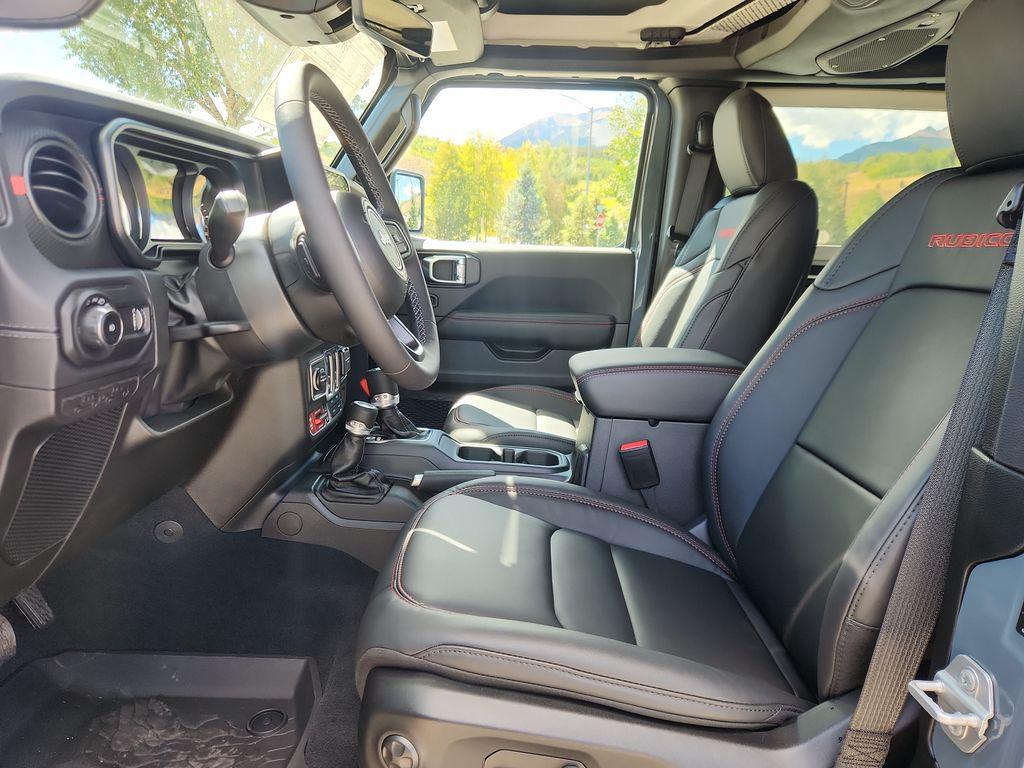 new 2025 Jeep Wrangler car, priced at $59,156
