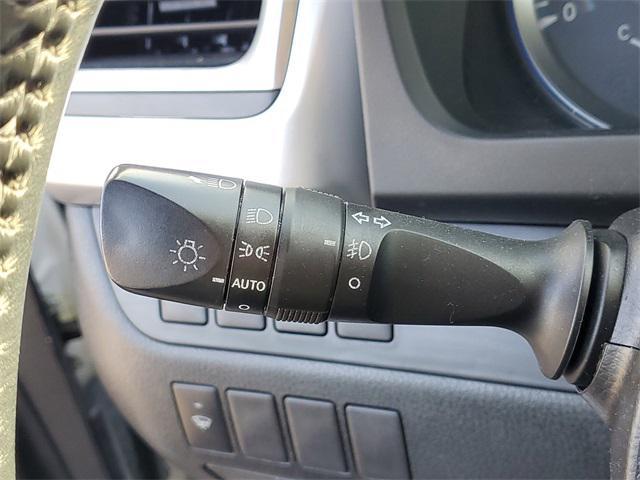 used 2019 Toyota Highlander car, priced at $23,883