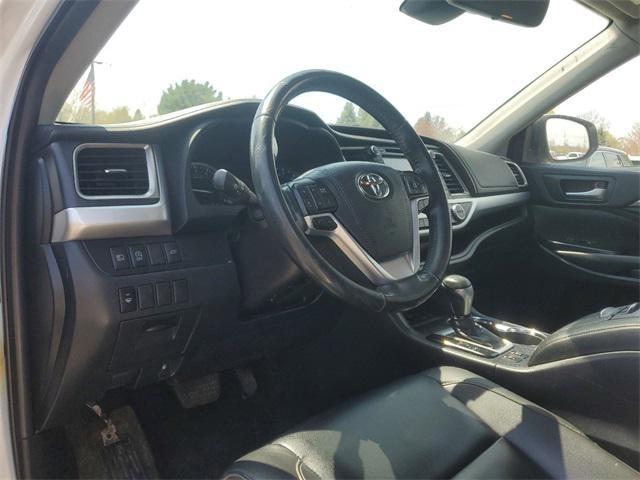 used 2019 Toyota Highlander car