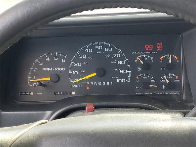 used 1997 Chevrolet Suburban car, priced at $5,999