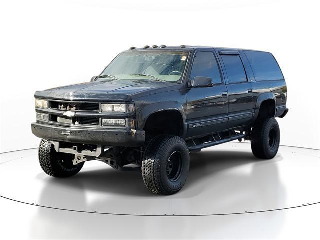 used 1997 Chevrolet Suburban car, priced at $5,999