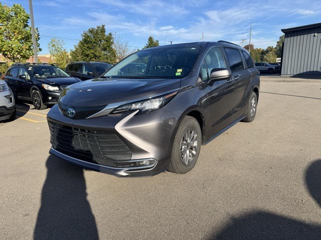 used 2023 Toyota Sienna car, priced at $35,806