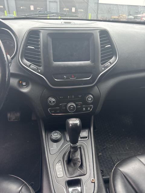 used 2019 Jeep Cherokee car, priced at $16,883