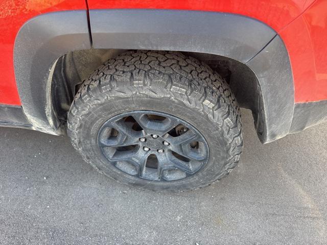 used 2021 Jeep Cherokee car, priced at $16,994