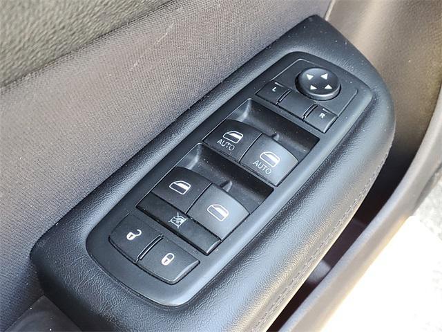 used 2016 Chrysler 200 car, priced at $7,998