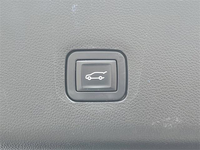 used 2019 Chevrolet Traverse car, priced at $21,987