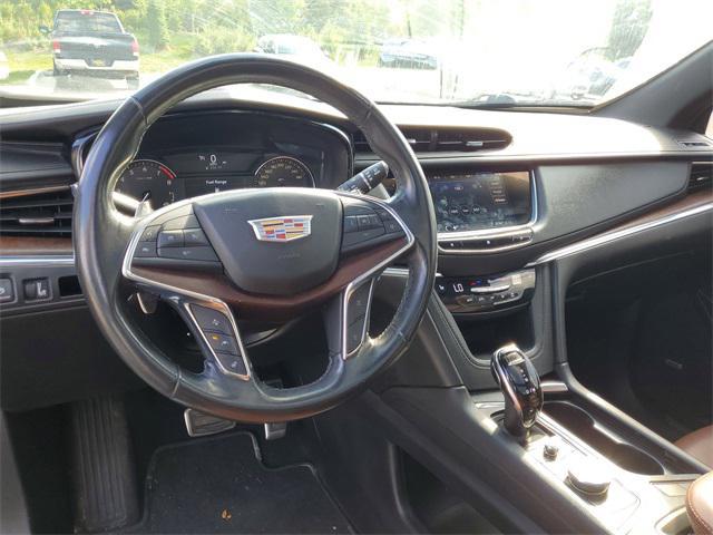 used 2020 Cadillac XT5 car, priced at $20,361