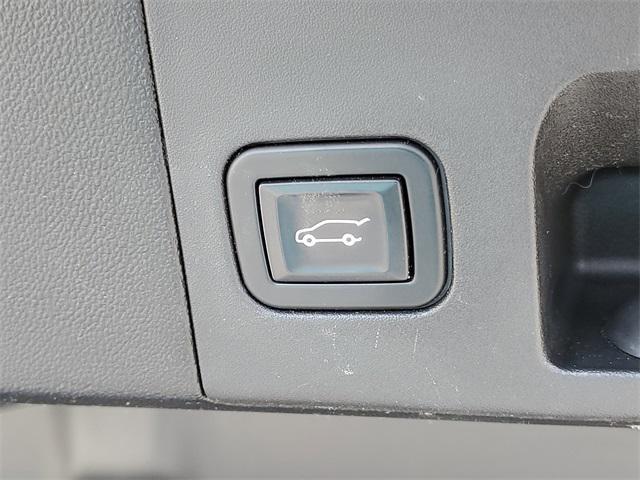 used 2020 Cadillac XT5 car, priced at $20,361