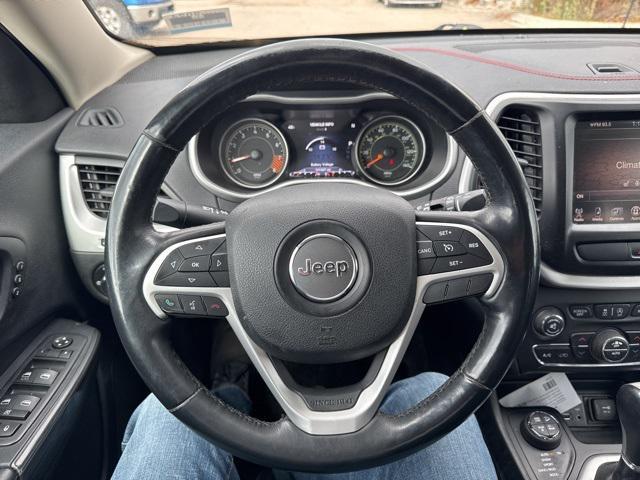 used 2015 Jeep Cherokee car, priced at $11,786