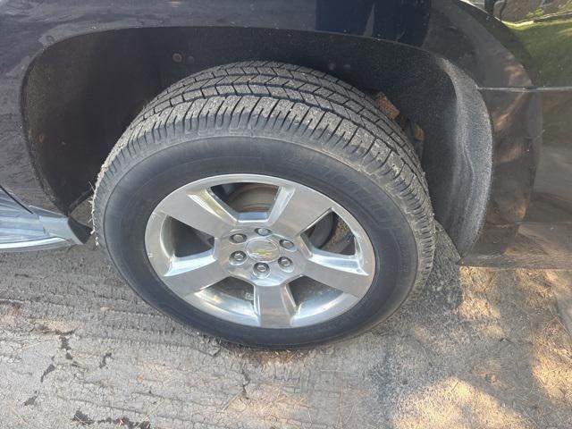used 2015 Chevrolet Suburban car, priced at $15,585