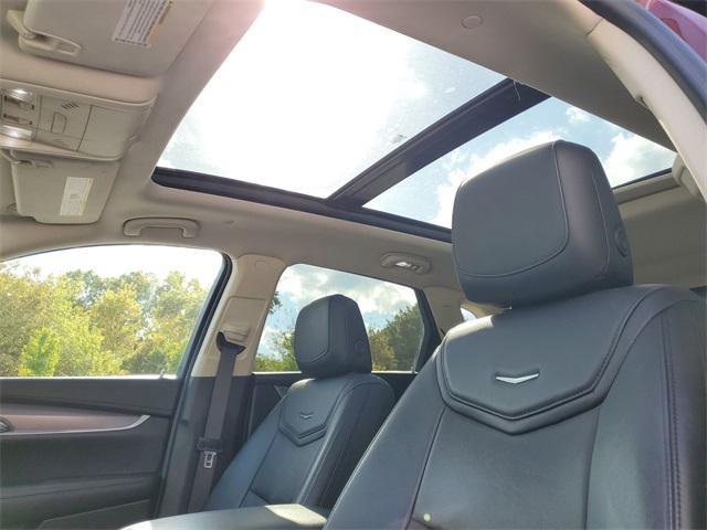 used 2018 Cadillac XT5 car, priced at $18,467