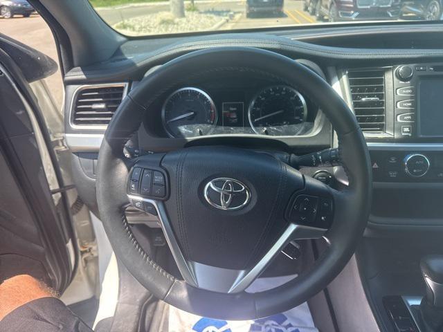 used 2016 Toyota Highlander car, priced at $23,879