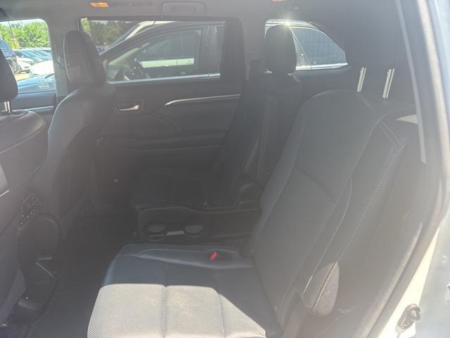 used 2016 Toyota Highlander car, priced at $23,879