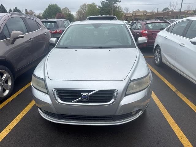 used 2009 Volvo S40 car, priced at $4,325