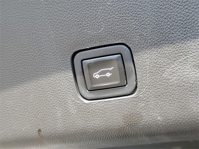 used 2020 Chevrolet Traverse car, priced at $21,980