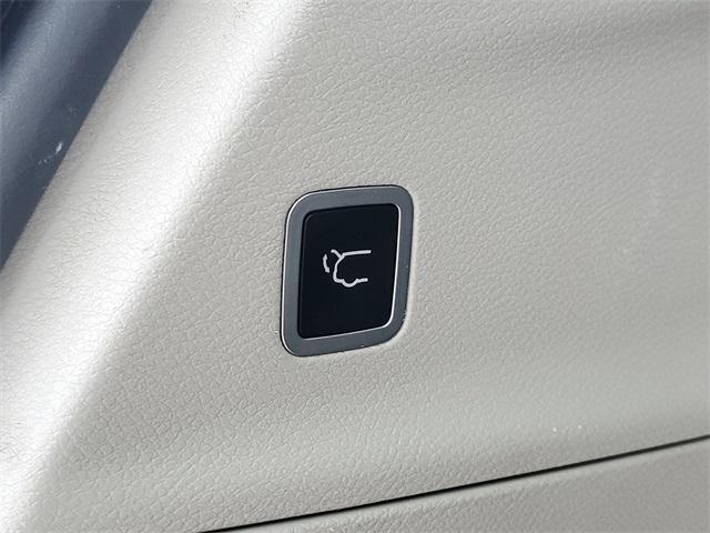 used 2017 Chrysler Pacifica car, priced at $11,938