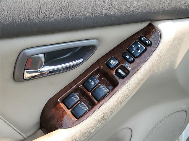 used 2002 Subaru Outback car, priced at $2,313