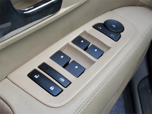 used 2007 Cadillac SRX car, priced at $6,851