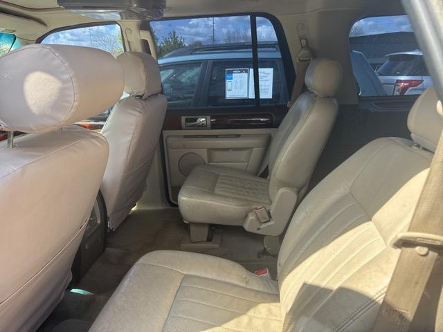 used 2003 Lincoln Navigator car, priced at $4,995