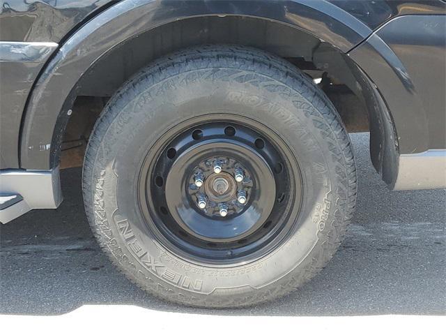used 2003 Lincoln Navigator car, priced at $4,487