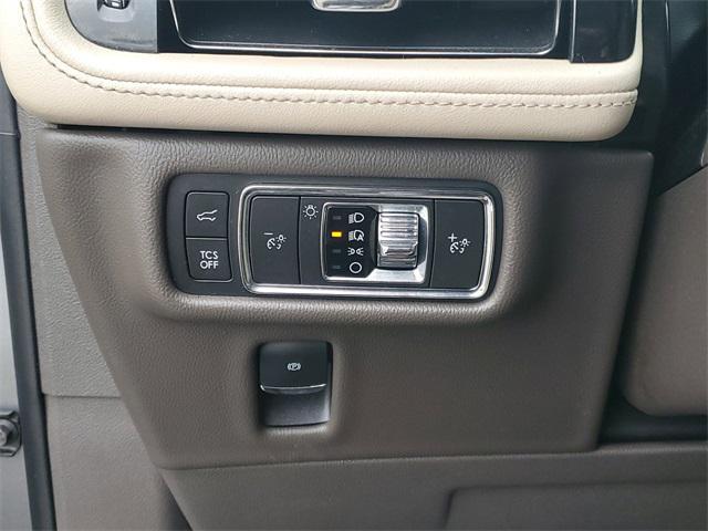 used 2022 Lincoln Nautilus car, priced at $26,905