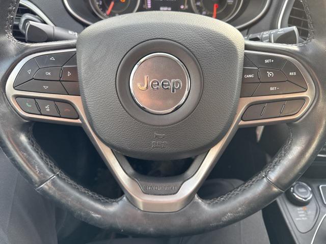 used 2020 Jeep Cherokee car, priced at $14,859