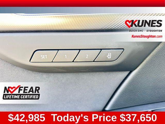 new 2025 Buick Envision car, priced at $37,650