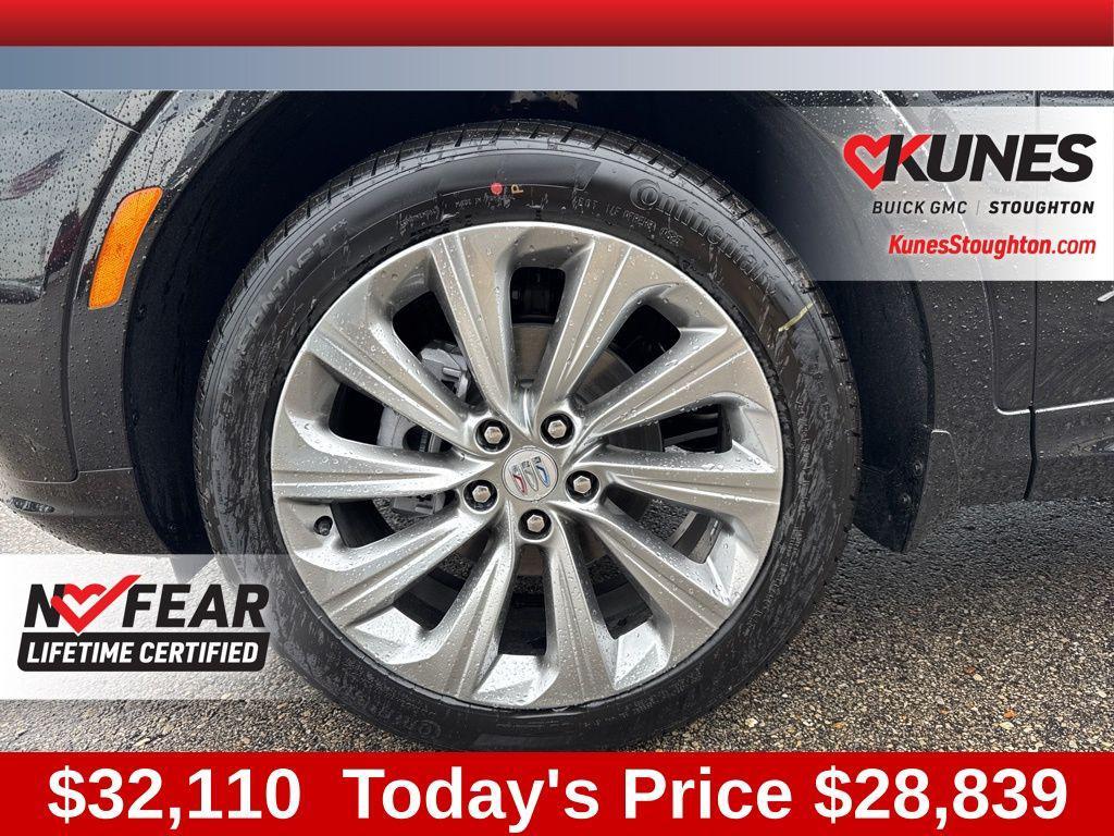 new 2025 Buick Envista car, priced at $28,839