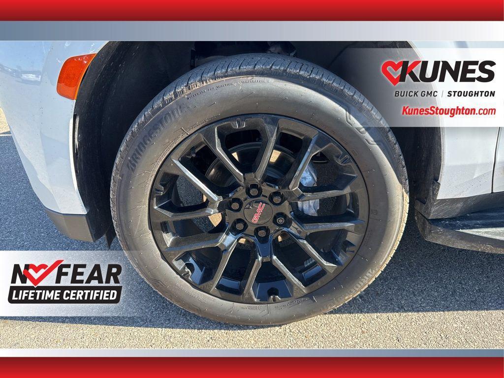 used 2024 GMC Yukon car, priced at $70,977