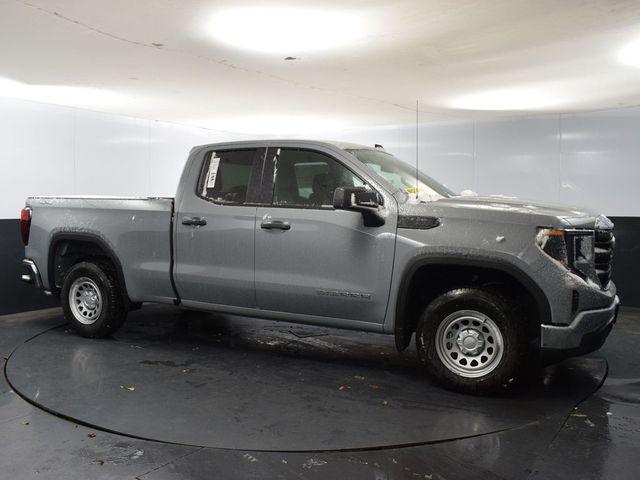 new 2025 GMC Sierra 1500 car, priced at $42,283