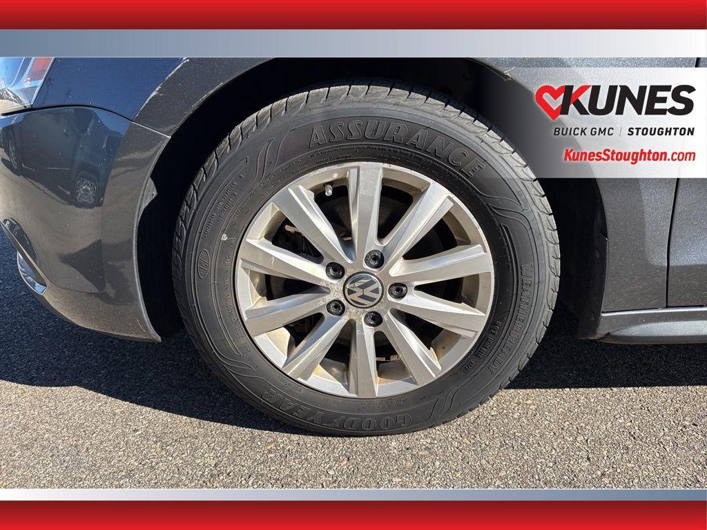 used 2013 Volkswagen Jetta Hybrid car, priced at $8,977