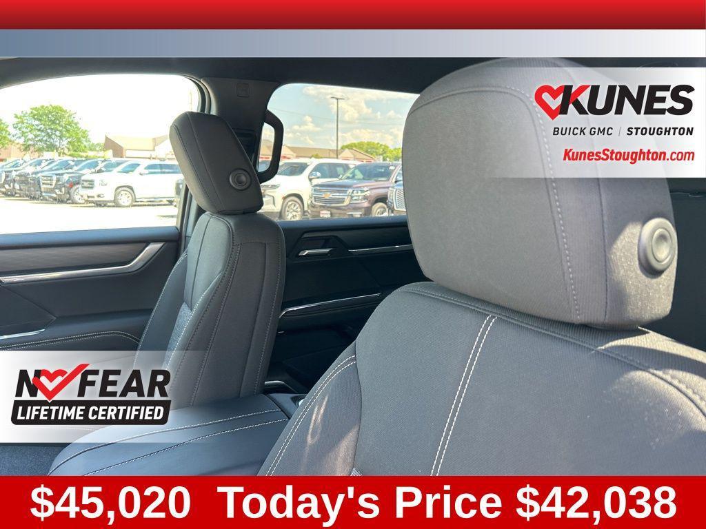 new 2025 GMC Acadia car, priced at $42,038