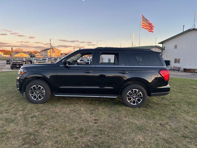 used 2023 Ford Expedition car, priced at $45,277